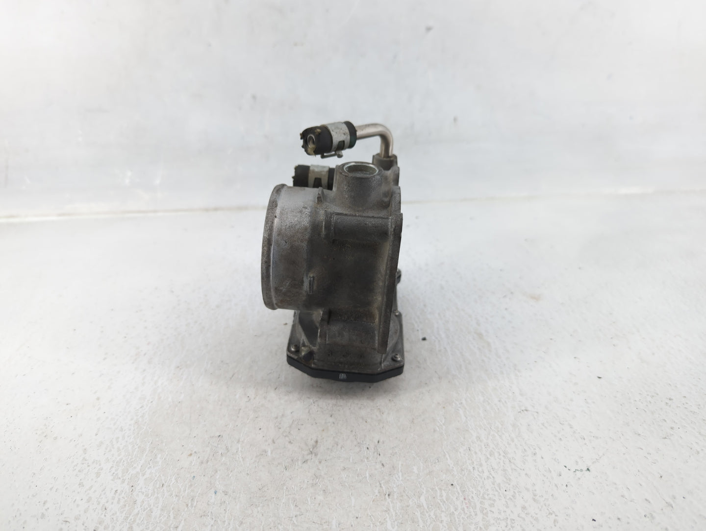 2017-2019 Nissan Rogue Throttle Body P/N:4BA60-01 Fits Fits 2017 2018 2019 OEM Used Auto Parts - Oemusedautoparts1.com