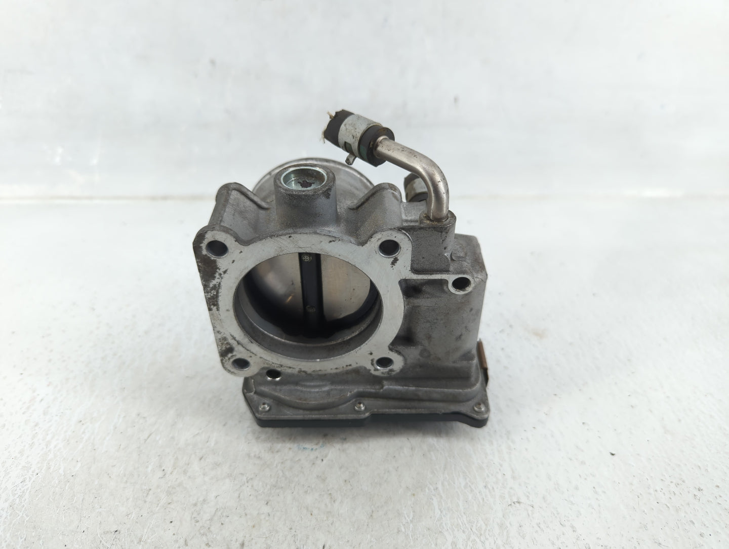 2017-2019 Nissan Rogue Throttle Body P/N:4BA60-01 Fits Fits 2017 2018 2019 OEM Used Auto Parts - Oemusedautoparts1.com