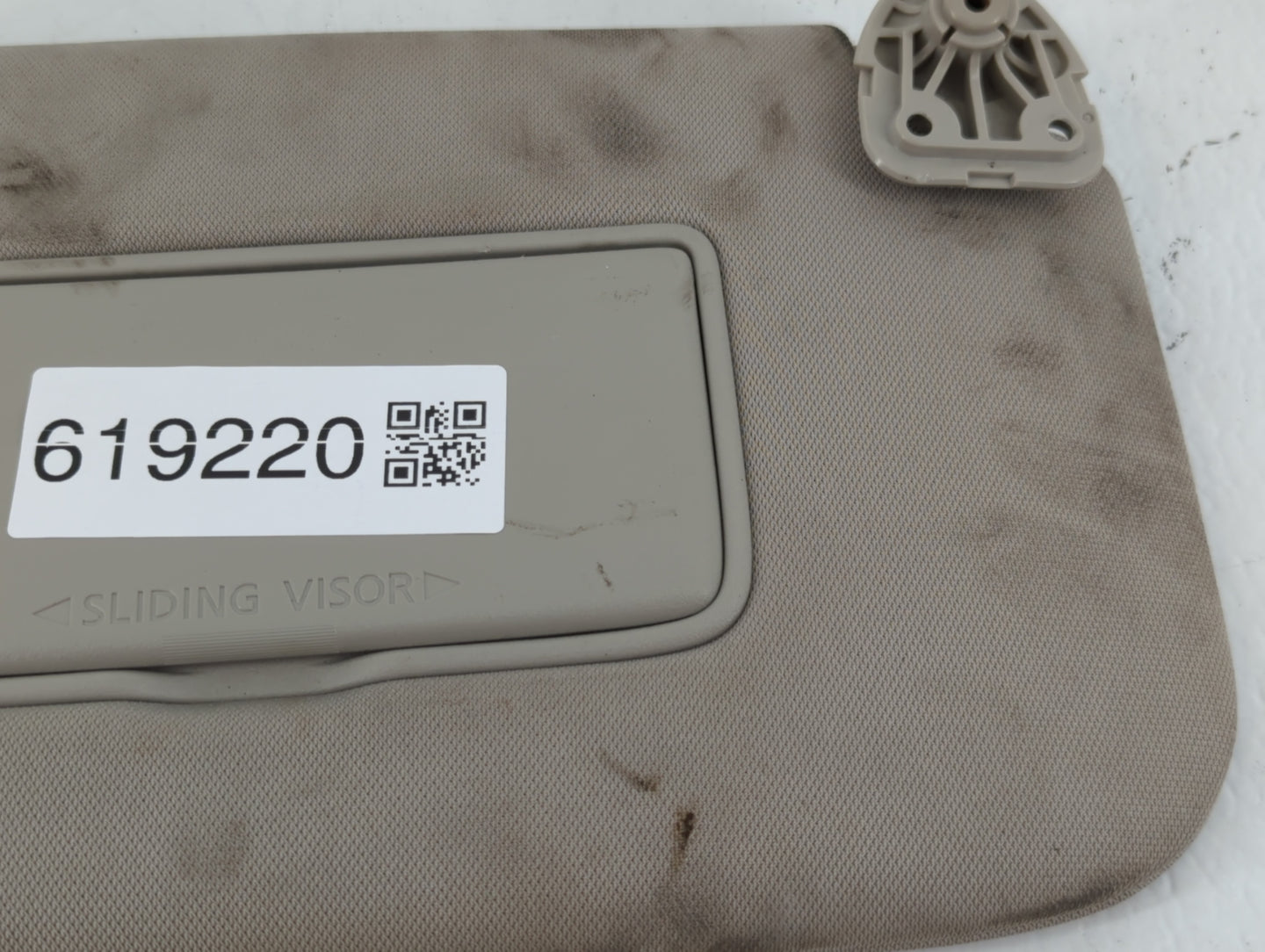 2018-2020 Nissan Rogue Sun Visor Shade Replacement Passenger Right Mirror Fits Fits 2018 2019 2020 OEM Used Auto Parts - Oem