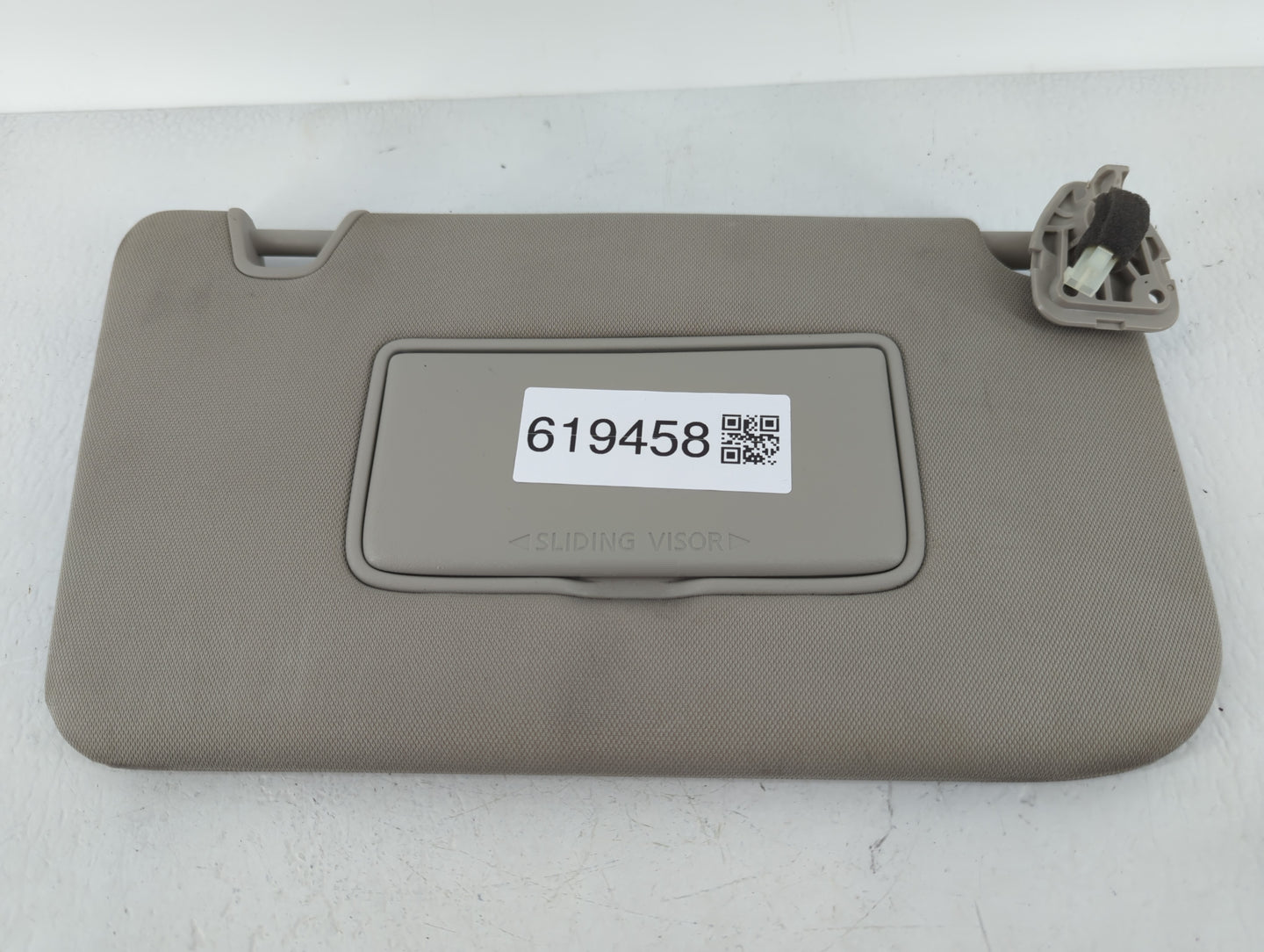 2018-2020 Nissan Rogue Sun Visor Shade Replacement Passenger Right Mirror Fits Fits 2018 2019 2020 OEM Used Auto Parts - Oem