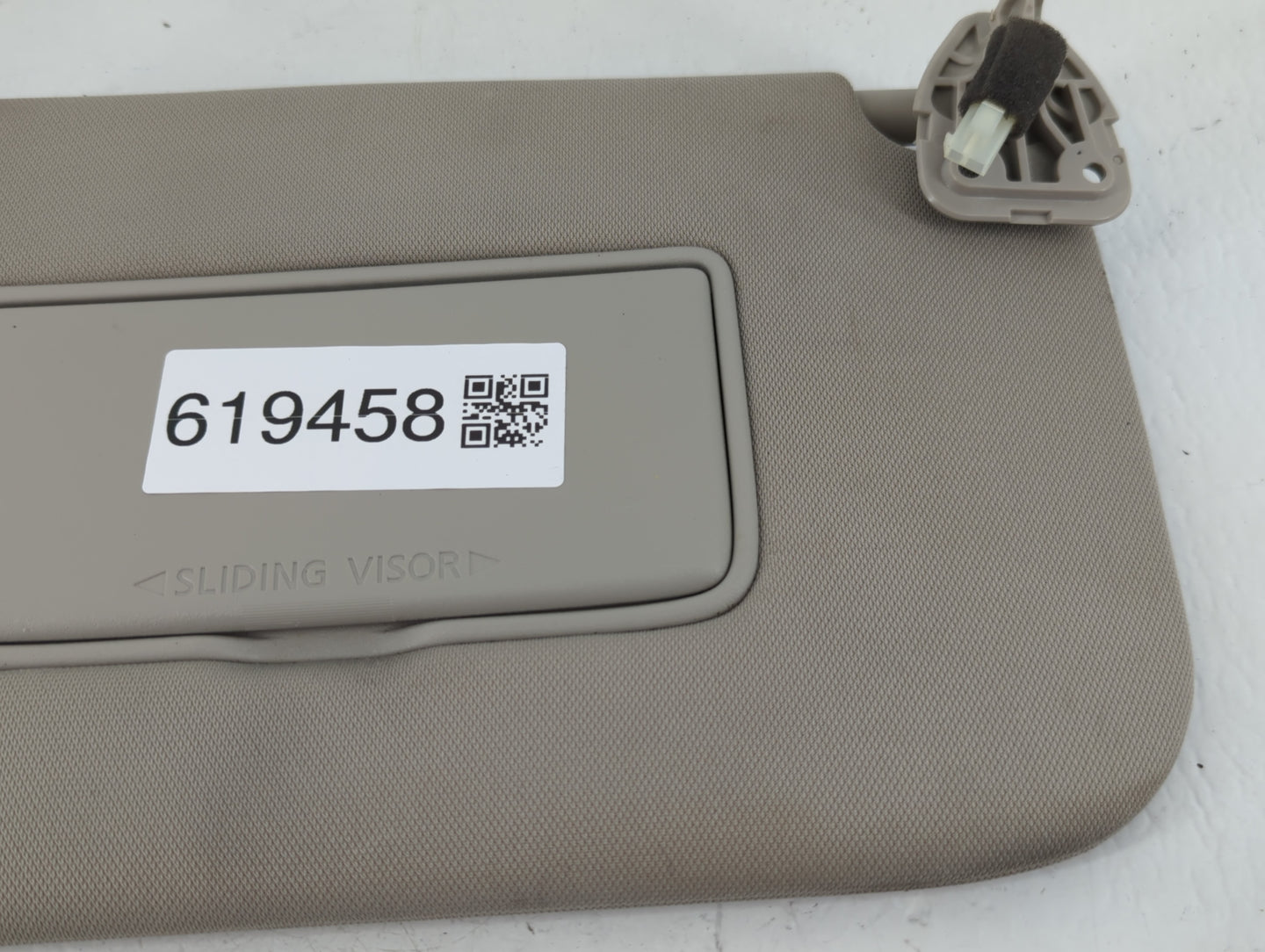 2018-2020 Nissan Rogue Sun Visor Shade Replacement Passenger Right Mirror Fits Fits 2018 2019 2020 OEM Used Auto Parts - Oem