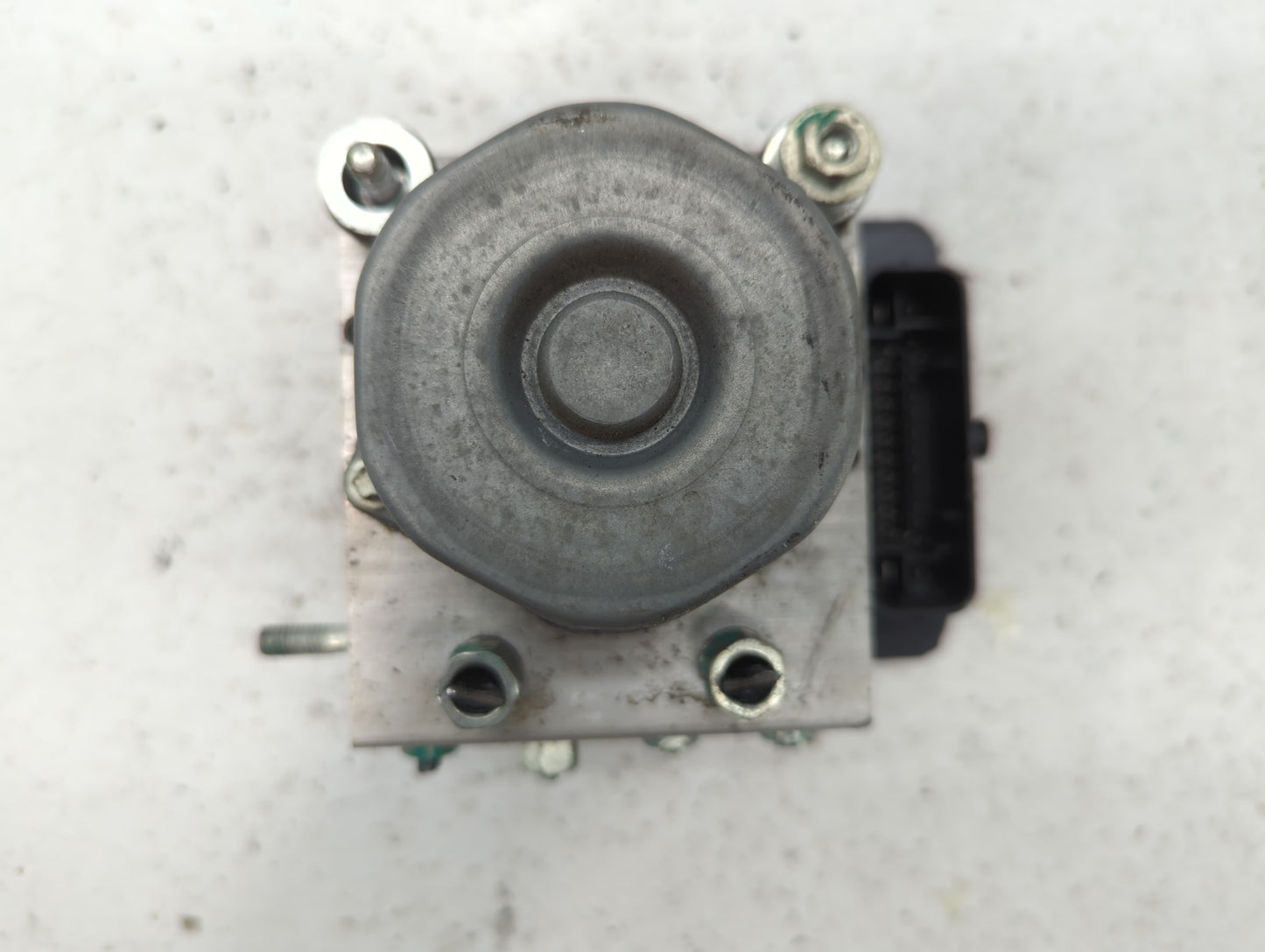 2018 Nissan Rogue ABS Pump Control Module Replacement P/N:269 909 47660-5HR4A Fits OEM Used Auto Parts - Oemusedautoparts1.c