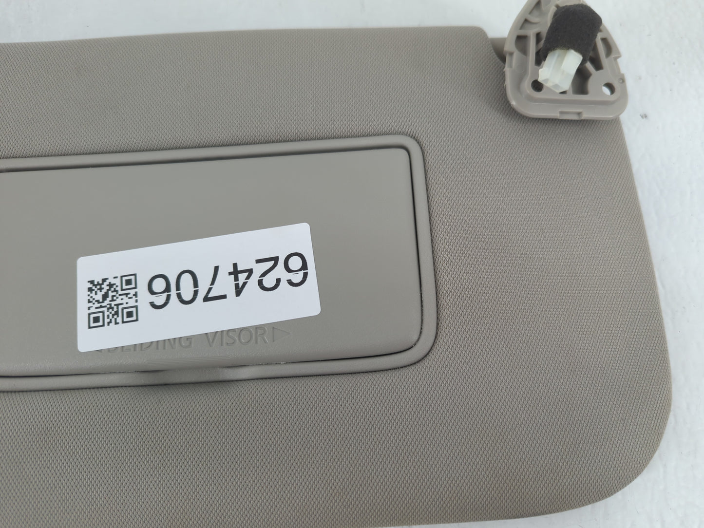 2018-2020 Nissan Rogue Sun Visor Shade Replacement Passenger Right Mirror Fits Fits 2018 2019 2020 OEM Used Auto Parts - Oem