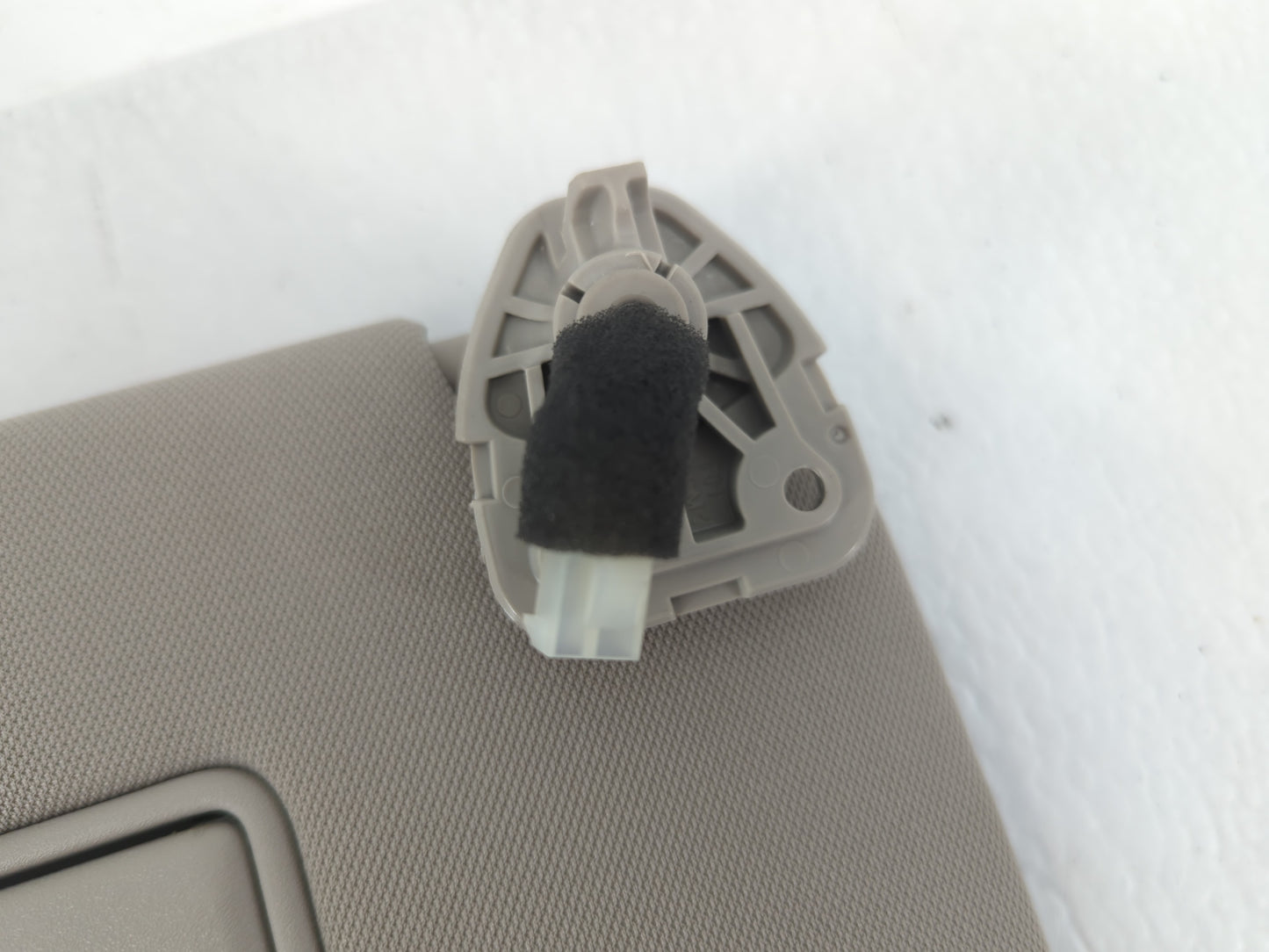 2018-2020 Nissan Rogue Sun Visor Shade Replacement Passenger Right Mirror Fits Fits 2018 2019 2020 OEM Used Auto Parts - Oem