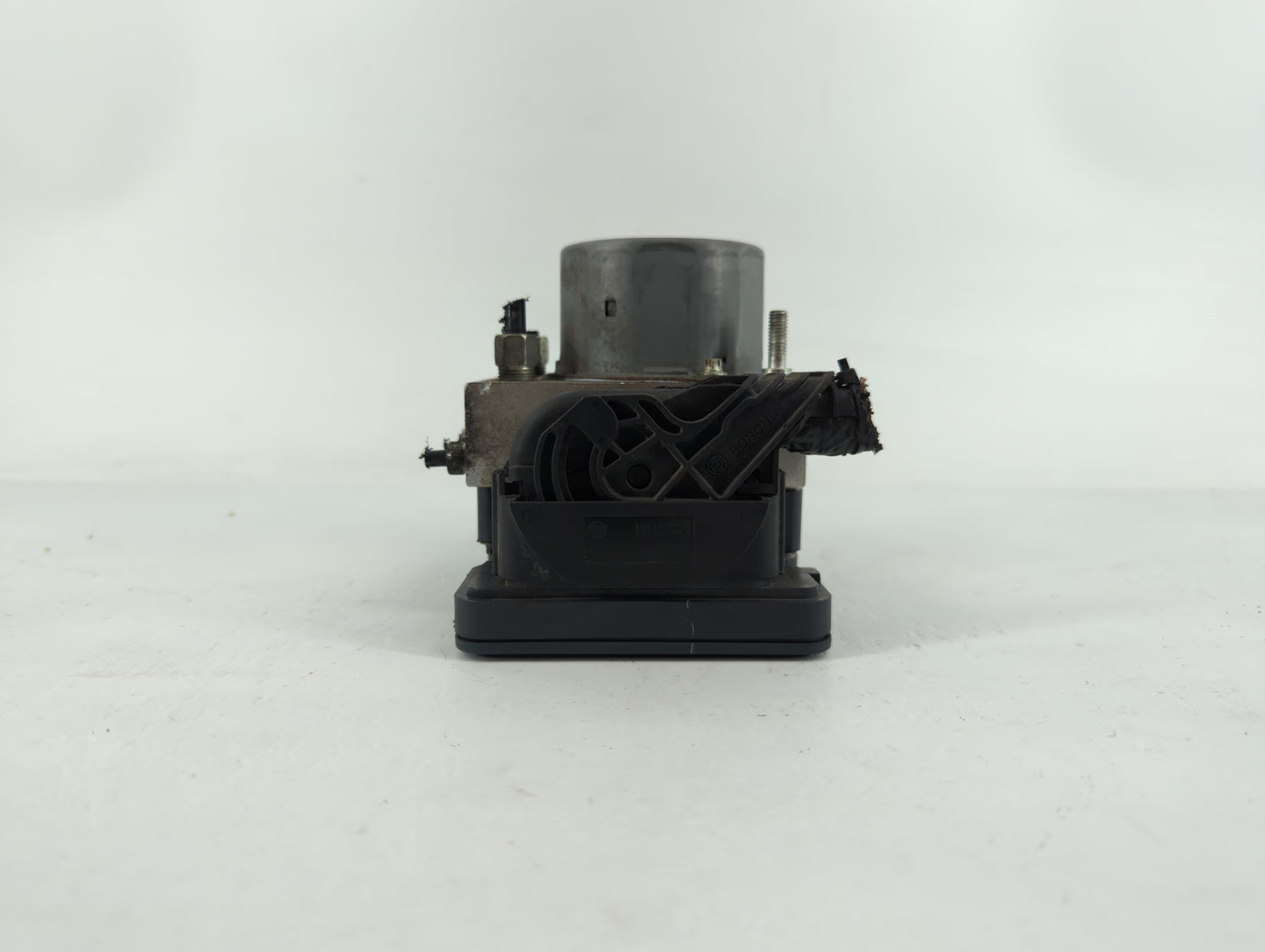 2018 Nissan Rogue ABS Pump Control Module Replacement P/N:47660 7FW2A Fits OEM Used Auto Parts - Oemusedautoparts1.com