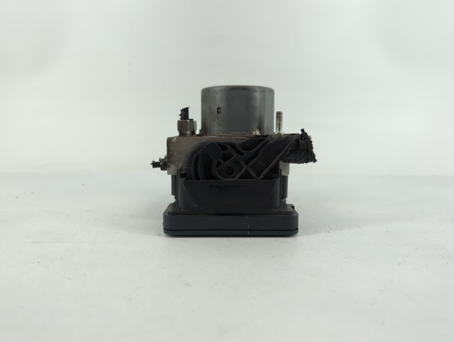 2018 Nissan Rogue ABS Pump Control Module Replacement P/N:47660 7FW2A Fits OEM Used Auto Parts - Oemusedautoparts1.com