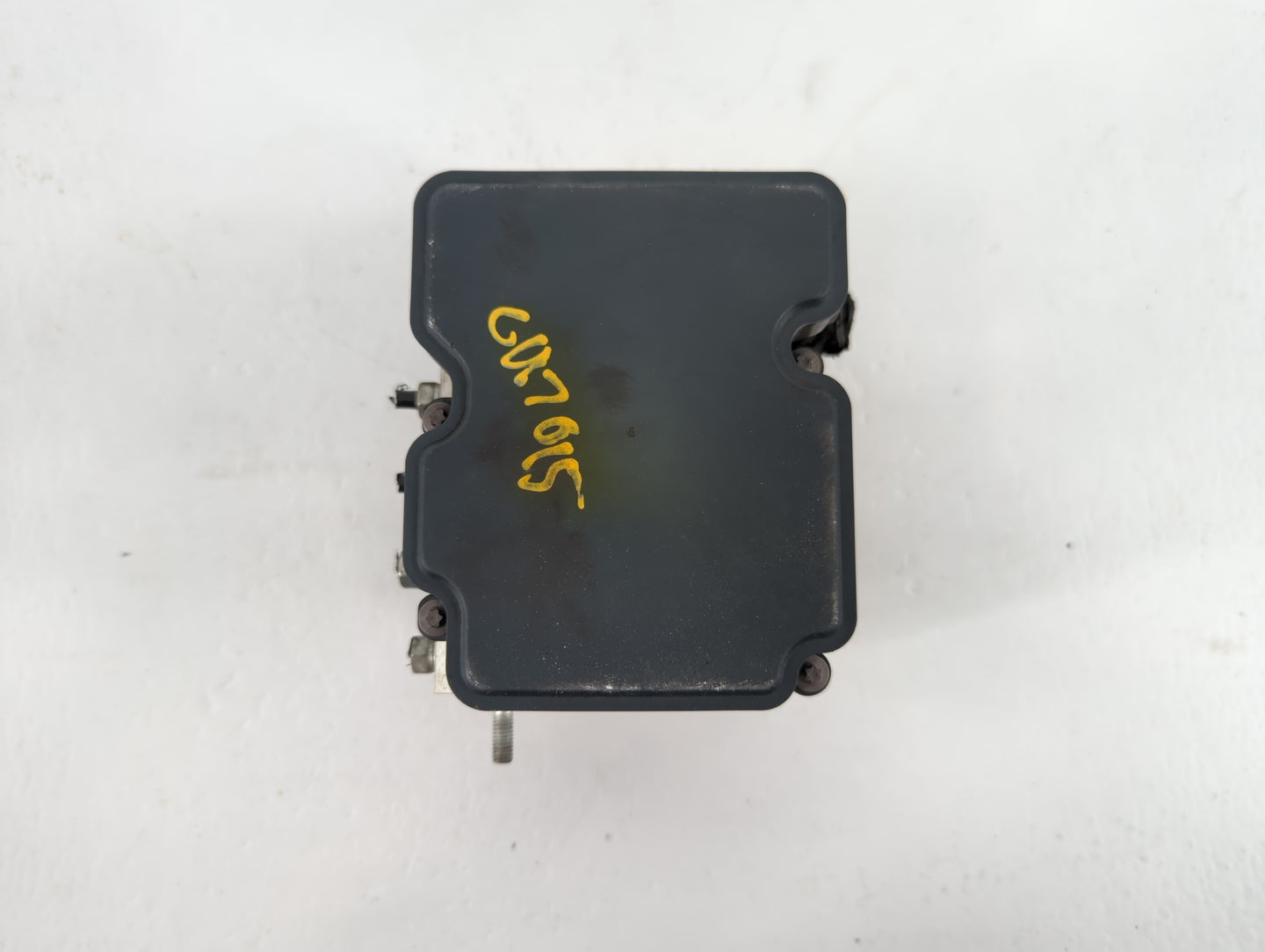 2018 Nissan Rogue ABS Pump Control Module Replacement P/N:47660 7FW2A Fits OEM Used Auto Parts - Oemusedautoparts1.com