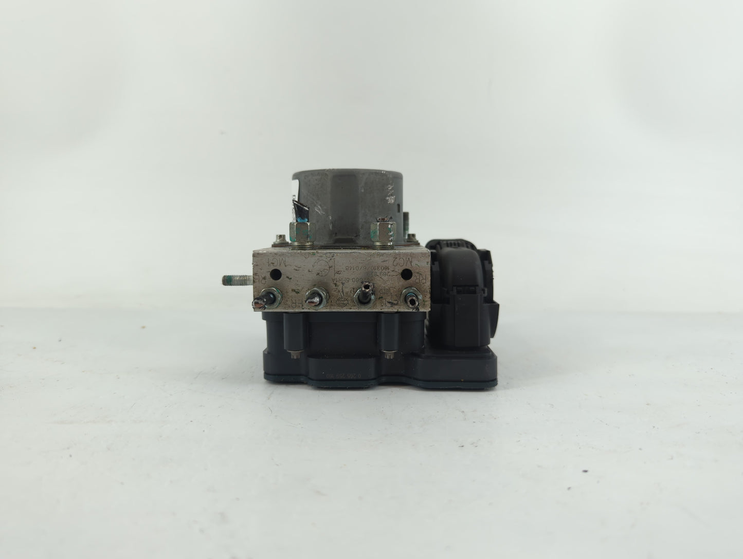 2018 Nissan Rogue ABS Pump Control Module Replacement P/N:47660 5HR1A Fits OEM Used Auto Parts - Oemusedautoparts1.com