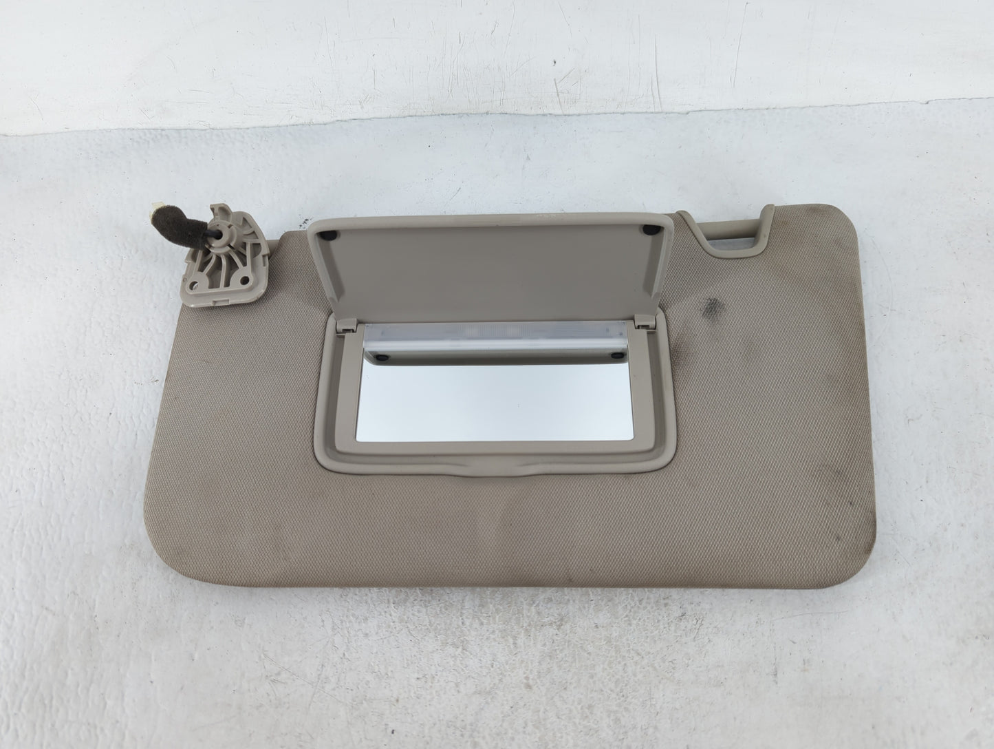 2018-2020 Nissan Rogue Sun Visor Shade Replacement Driver Left Mirror Fits Fits 2018 2019 2020 OEM Used Auto Parts - Oemused