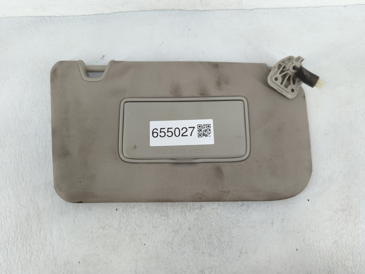 2018-2020 Nissan Rogue Sun Visor Shade Replacement Passenger Right Mirror Fits Fits 2018 2019 2020 OEM Used Auto Parts - Oem