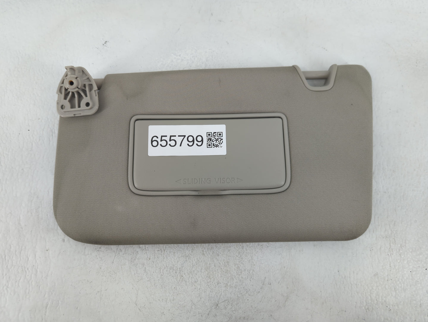 2018-2020 Nissan Rogue Sun Visor Shade Replacement Driver Left Mirror Fits Fits 2018 2019 2020 OEM Used Auto Parts - Oemused