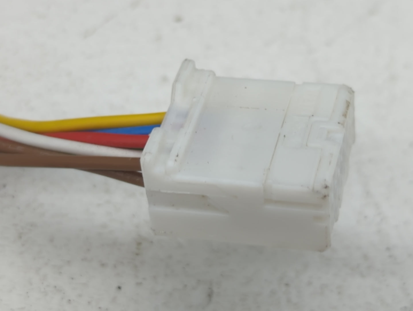 2016-2020 Nissan Rogue Driver Left Side View Manual Door Mirror - Oemusedautoparts1.com