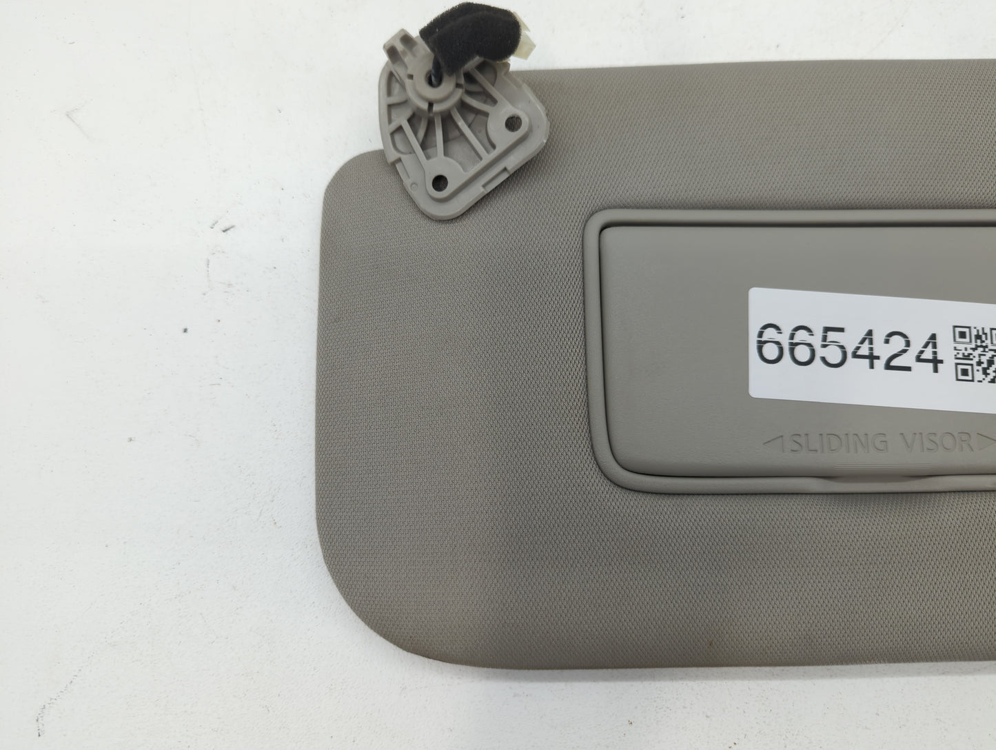 2018-2020 Nissan Rogue Sun Visor Shade Replacement Driver Left Mirror Fits Fits 2018 2019 2020 OEM Used Auto Parts - Oemused