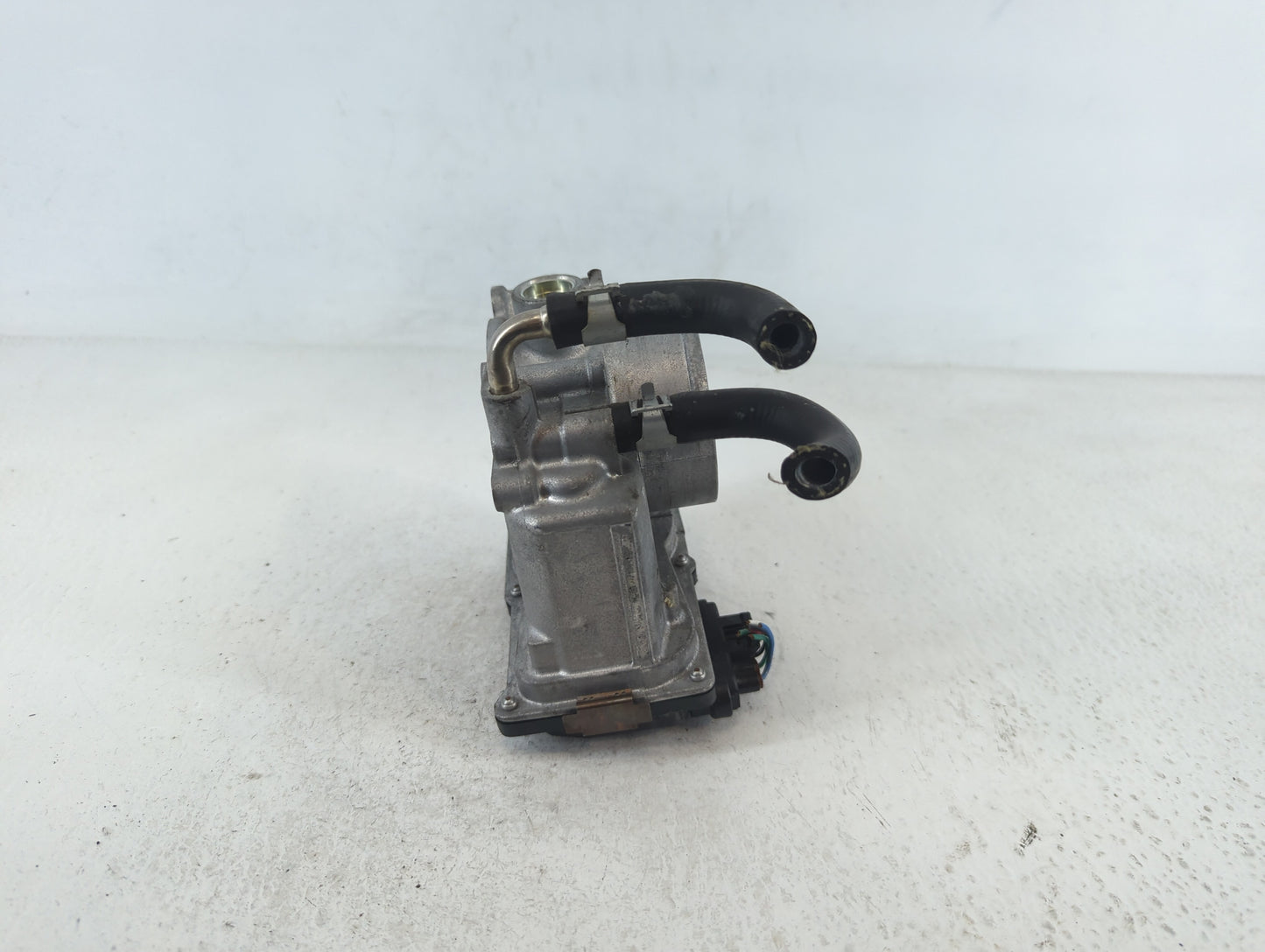 2014-2020 Nissan Rogue Throttle Body P/N:3TA60-01 C Fits Fits 2013 2014 2015 2016 2017 2018 2019 2020 OEM Used Auto Parts - 