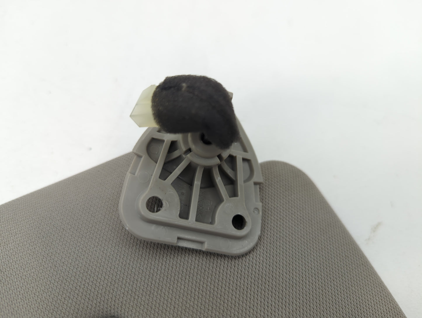 2018-2020 Nissan Rogue Sun Visor Shade Replacement Passenger Right Mirror Fits Fits 2018 2019 2020 OEM Used Auto Parts - Oem