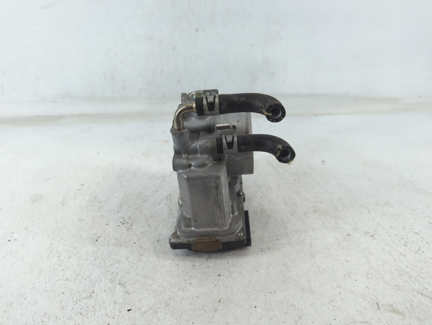 2014-2020 Nissan Rogue Throttle Body P/N:3TA60-01 C Fits Fits 2013 2014 2015 2016 2017 2018 2019 2020 OEM Used Auto Parts - 