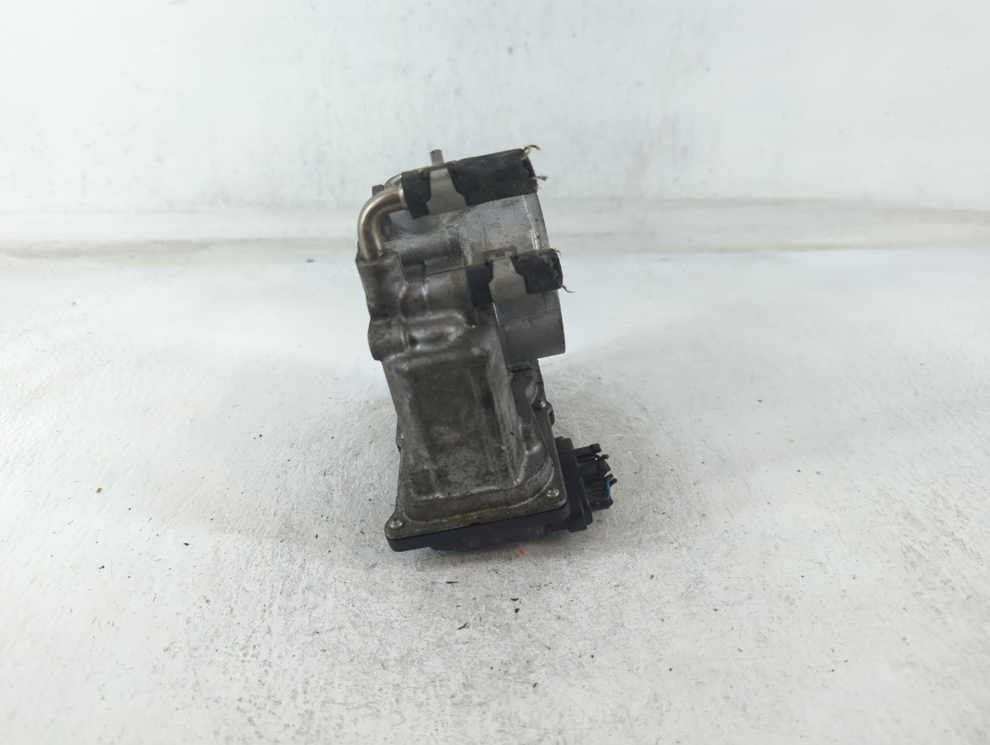 2014-2020 Nissan Rogue Throttle Body P/N:00574 7L08, 3TA60-01 C Fits Fits 2013 2014 2015 2016 2017 2018 2019 2020 OEM Used A