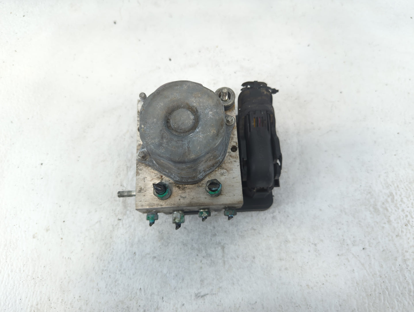 2018 Nissan Rogue ABS Pump Control Module Replacement P/N:269 909 47660-5HR4A Fits OEM Used Auto Parts - Oemusedautoparts1.c