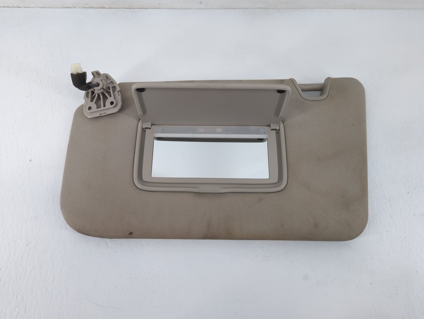 2018-2020 Nissan Rogue Sun Visor Shade Replacement Driver Left Mirror Fits Fits 2018 2019 2020 OEM Used Auto Parts - Oemused