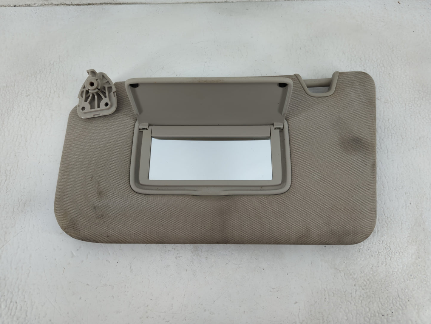 2018-2020 Nissan Rogue Sun Visor Shade Replacement Driver Left Mirror Fits Fits 2018 2019 2020 OEM Used Auto Parts - Oemused