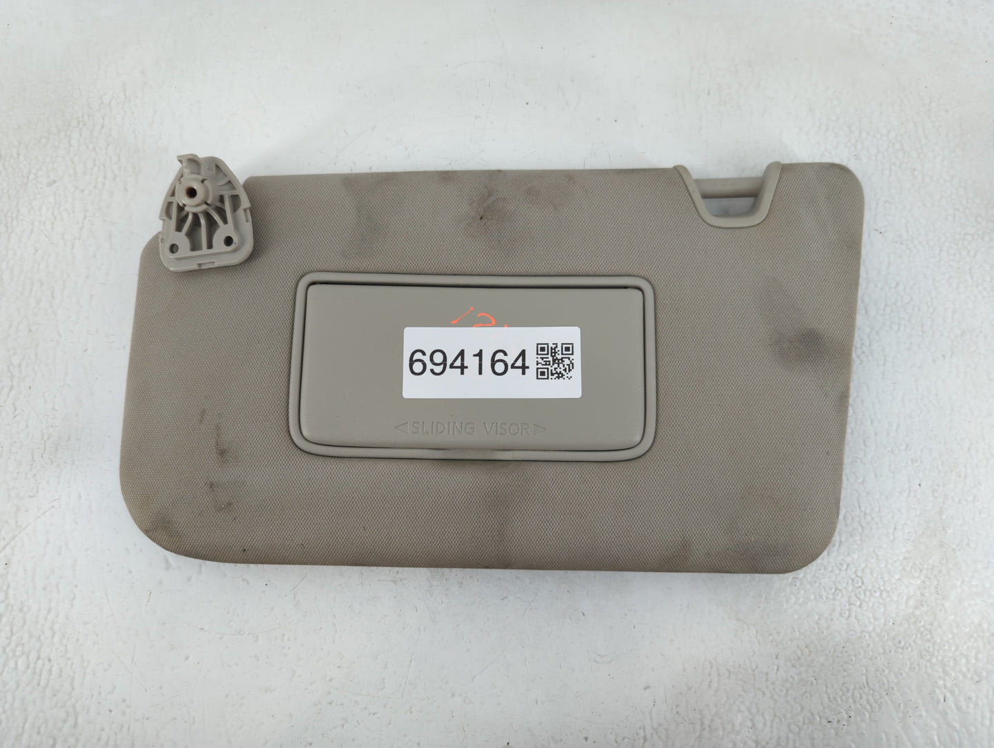 2018-2020 Nissan Rogue Sun Visor Shade Replacement Driver Left Mirror Fits Fits 2018 2019 2020 OEM Used Auto Parts - Oemused