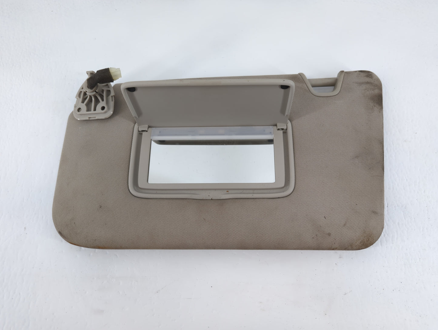 2018-2020 Nissan Rogue Sun Visor Shade Replacement Driver Left Mirror Fits Fits 2018 2019 2020 OEM Used Auto Parts - Oemused