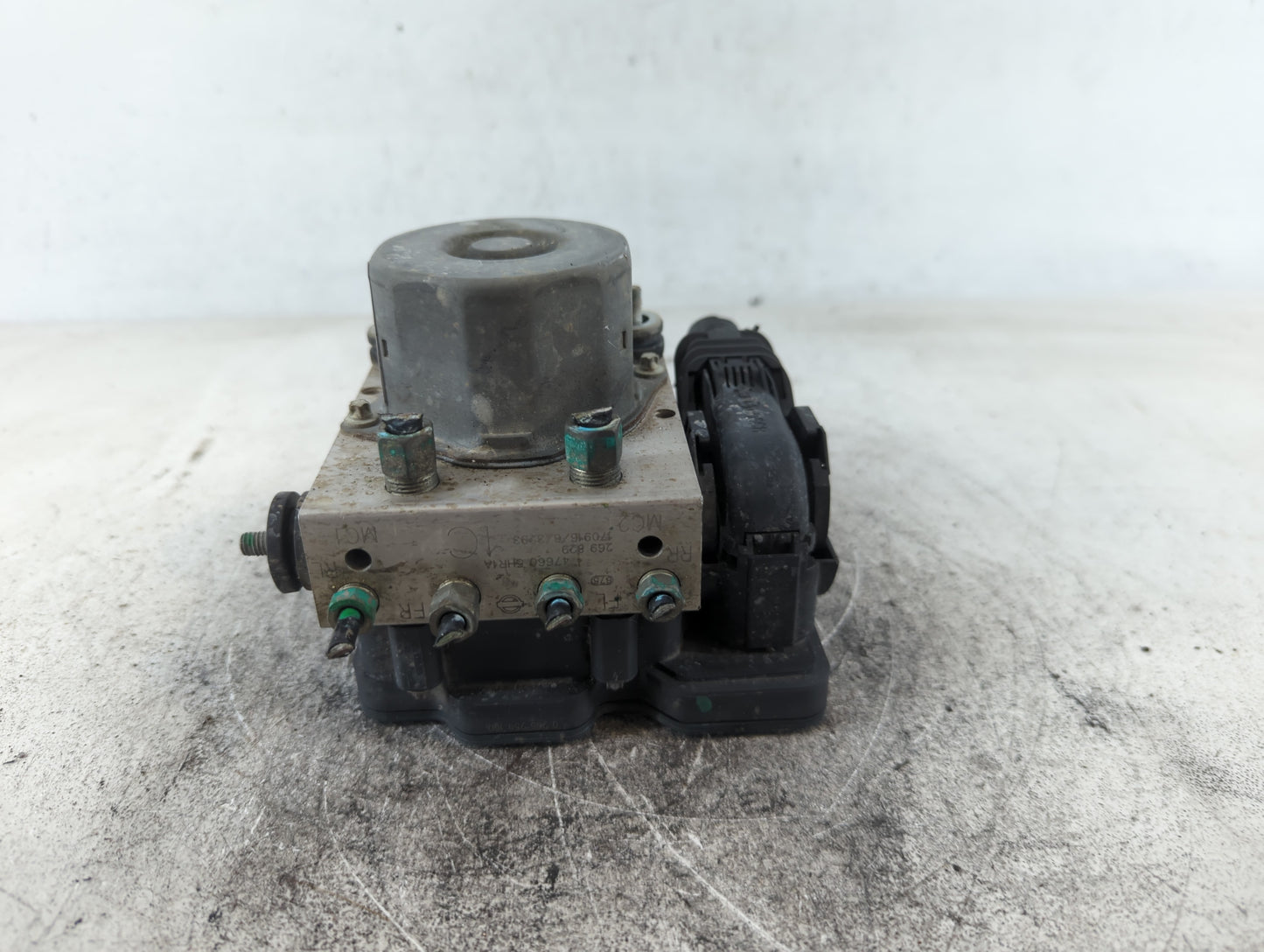 2018 Nissan Rogue ABS Pump Control Module Replacement P/N:47660 5HR1A Fits OEM Used Auto Parts - Oemusedautoparts1.com