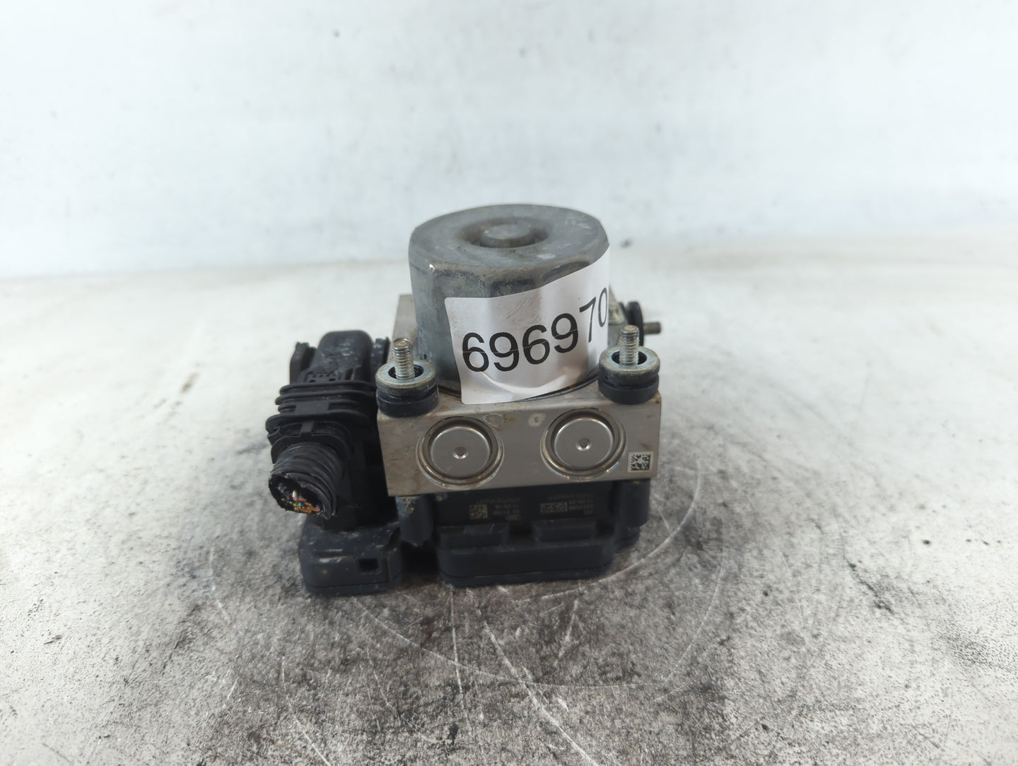 2018 Nissan Rogue ABS Pump Control Module Replacement P/N:47660 5HR1A Fits OEM Used Auto Parts - Oemusedautoparts1.com