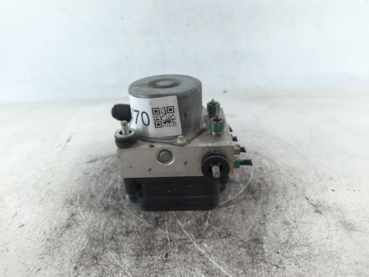 2018 Nissan Rogue ABS Pump Control Module Replacement P/N:47660 5HR1A Fits OEM Used Auto Parts - Oemusedautoparts1.com