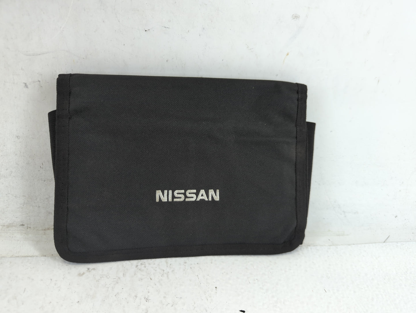 2018 Nissan Rogue Owners Manual Book Guide P/N:OM18EA 0T32U0 OEM Used Auto Parts - Oemusedautoparts1.com