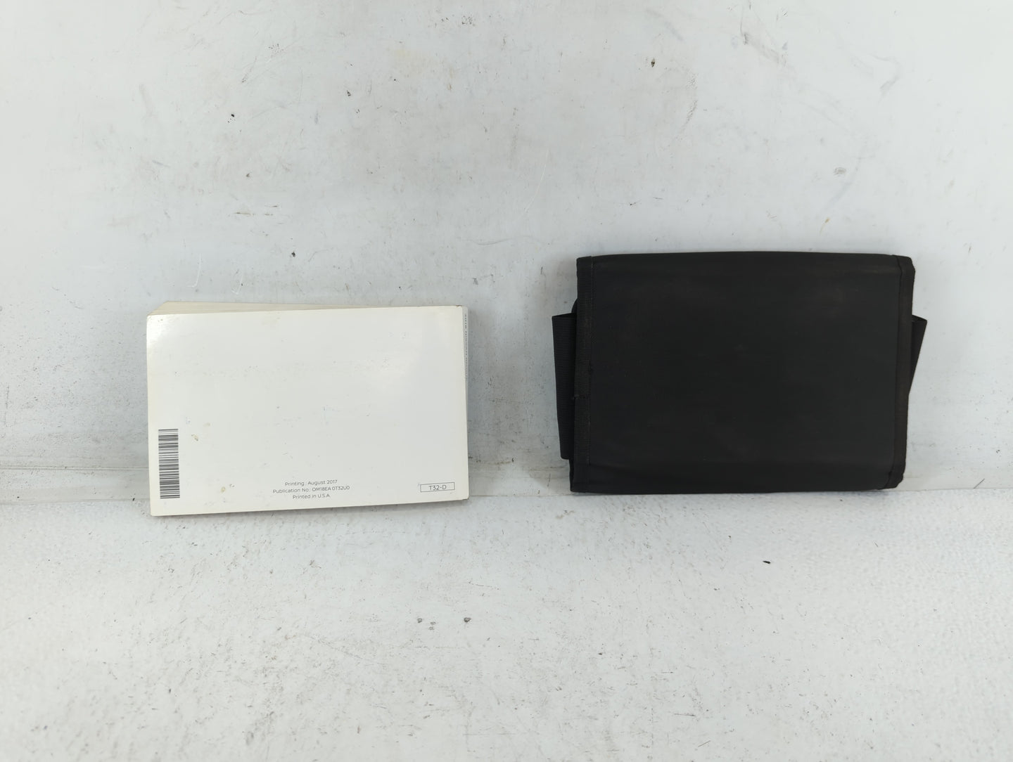 2018 Nissan Rogue Owners Manual Book Guide P/N:OM18EA 0T32U0 OEM Used Auto Parts - Oemusedautoparts1.com