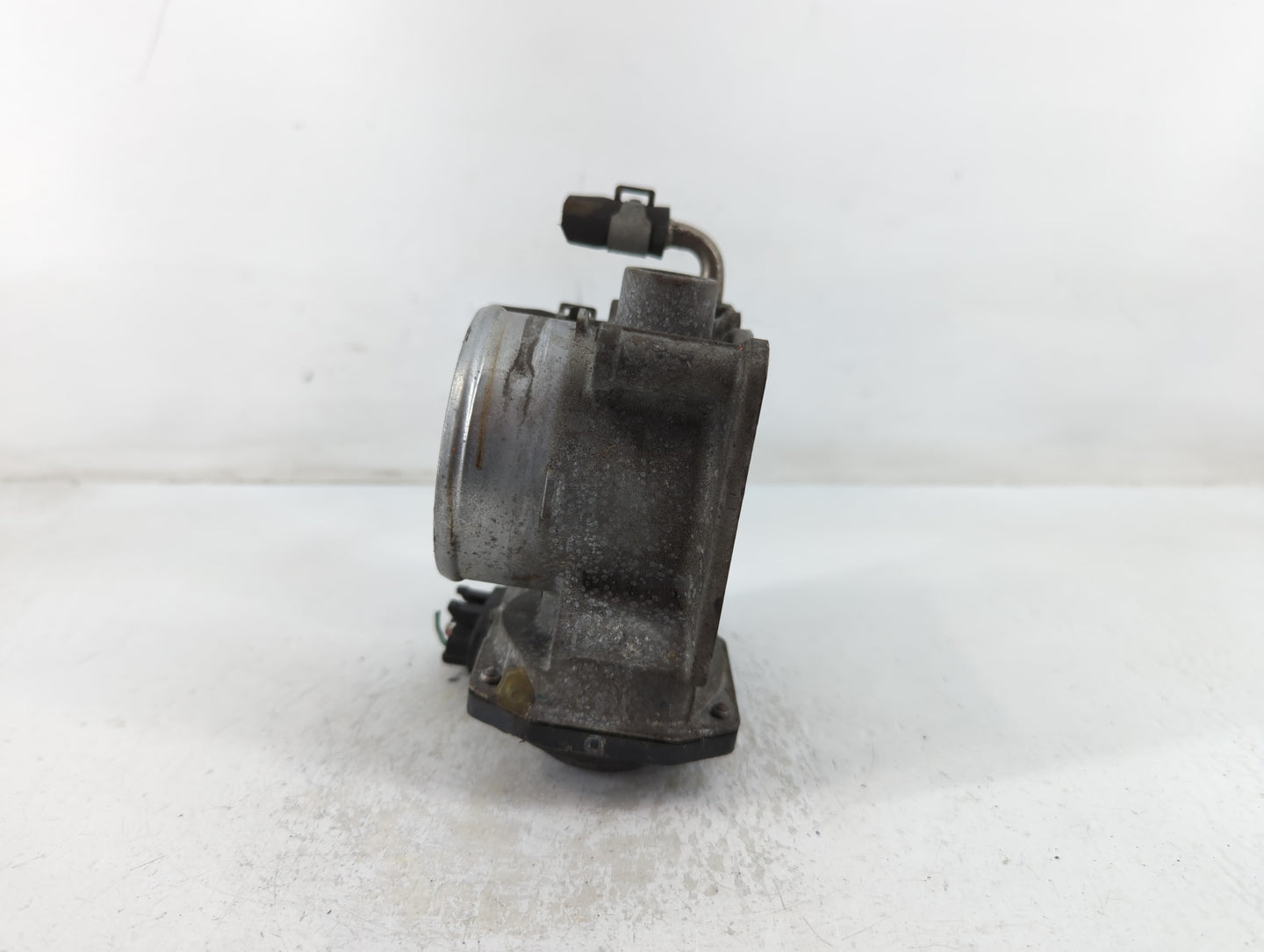 2014-2020 Nissan Rogue Throttle Body P/N:3TA60-01 C Fits Fits 2013 2014 2015 2016 2017 2018 2019 2020 OEM Used Auto Parts - 