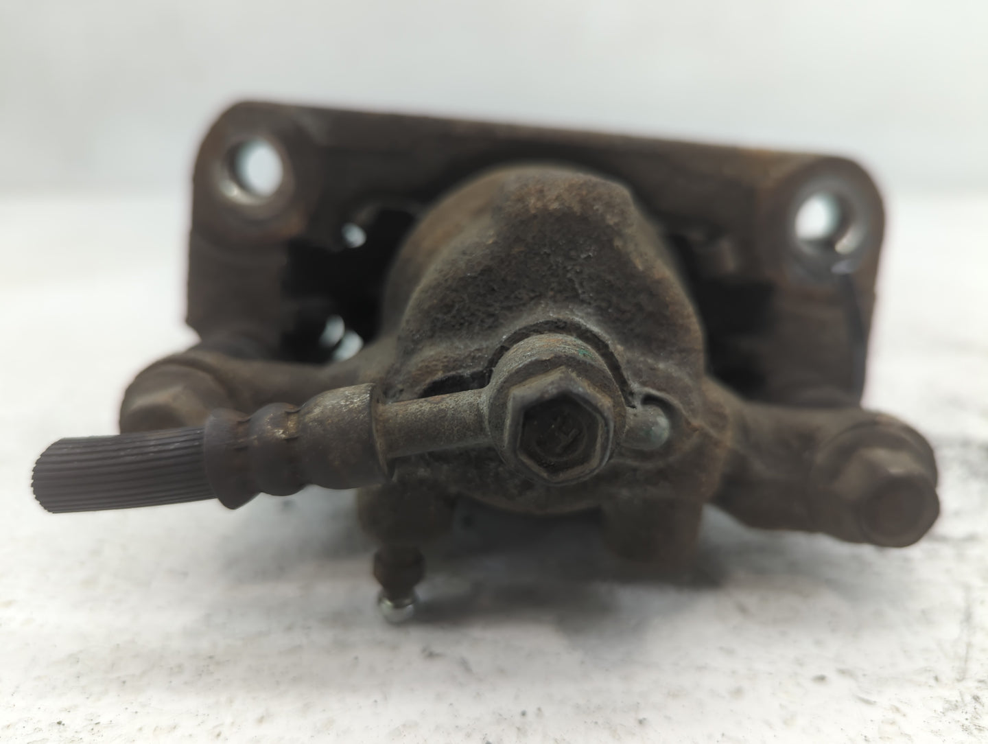2016-2020 Nissan Rogue Front Driver Left Brake Caliper - Oemusedautoparts1.com