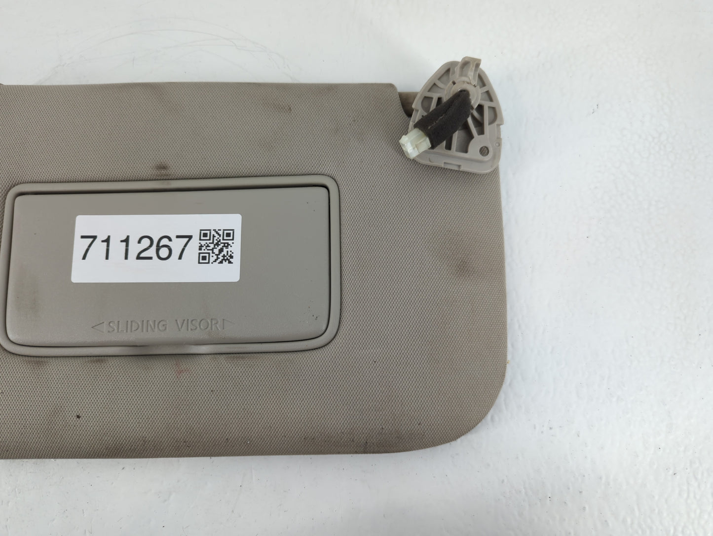 2018-2020 Nissan Rogue Sun Visor Shade Replacement Passenger Right Mirror Fits Fits 2018 2019 2020 OEM Used Auto Parts - Oem