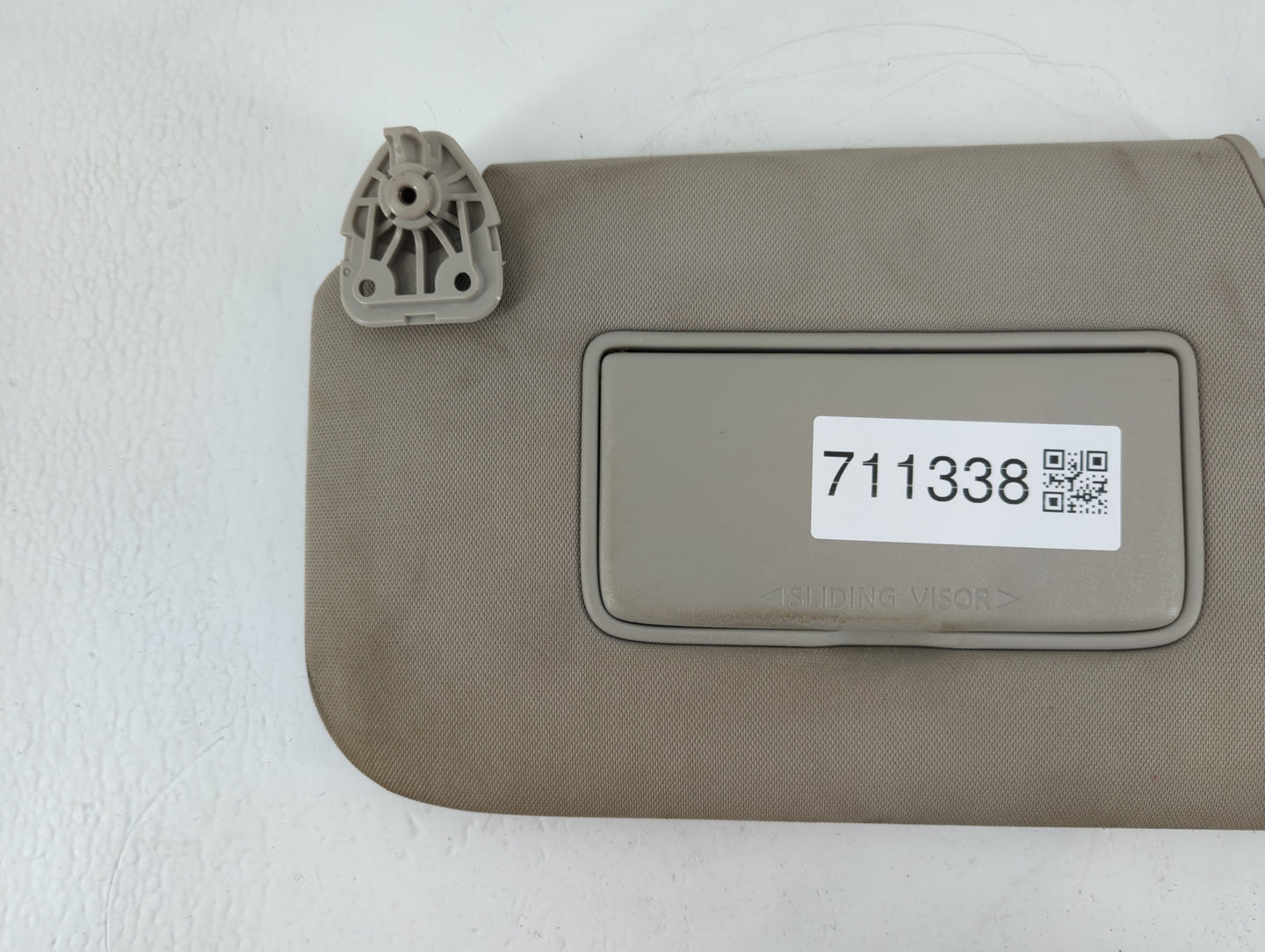 2018-2020 Nissan Rogue Sun Visor Shade Replacement Driver Left Mirror Fits Fits 2018 2019 2020 OEM Used Auto Parts - Oemused