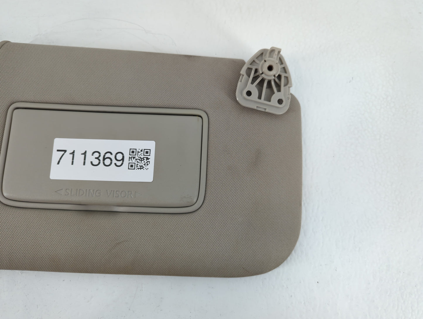 2018-2020 Nissan Rogue Sun Visor Shade Replacement Passenger Right Mirror Fits Fits 2018 2019 2020 OEM Used Auto Parts - Oem