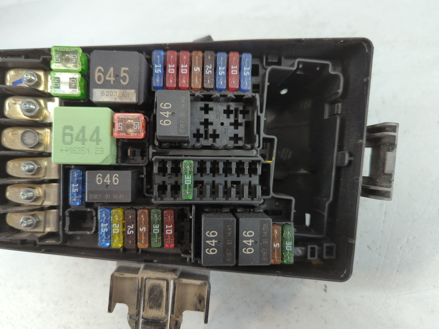 2017-2020 Nissan Rogue Fusebox Fuse Box Panel Relay Module P/N:6351-2835 6351-2832, 5Q0 907 361 C Fits Fits 2017 2018 2019 2