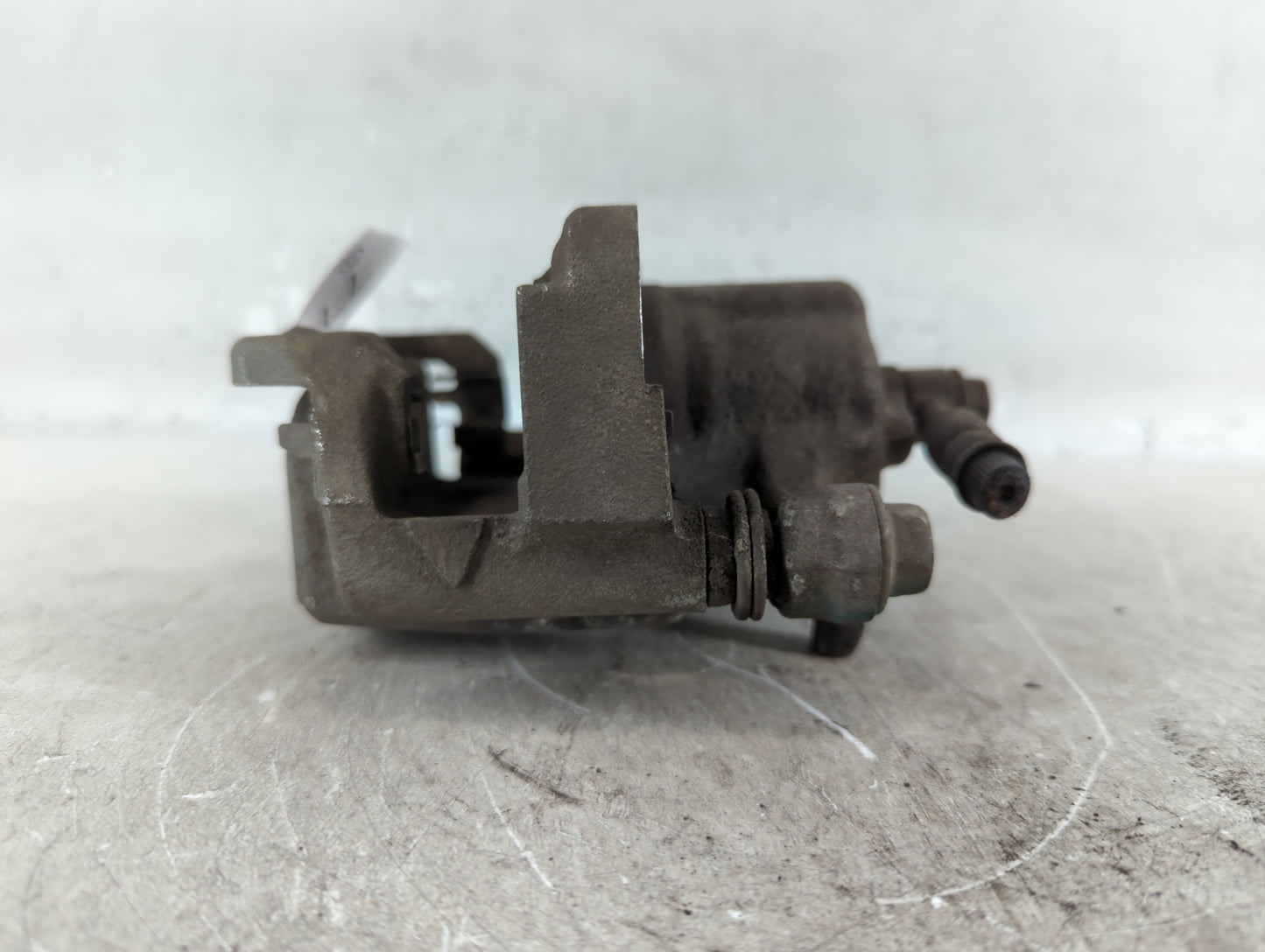 2014-2020 Nissan Rogue Front Passenger Right Brake Caliper - Oemusedautoparts1.com
