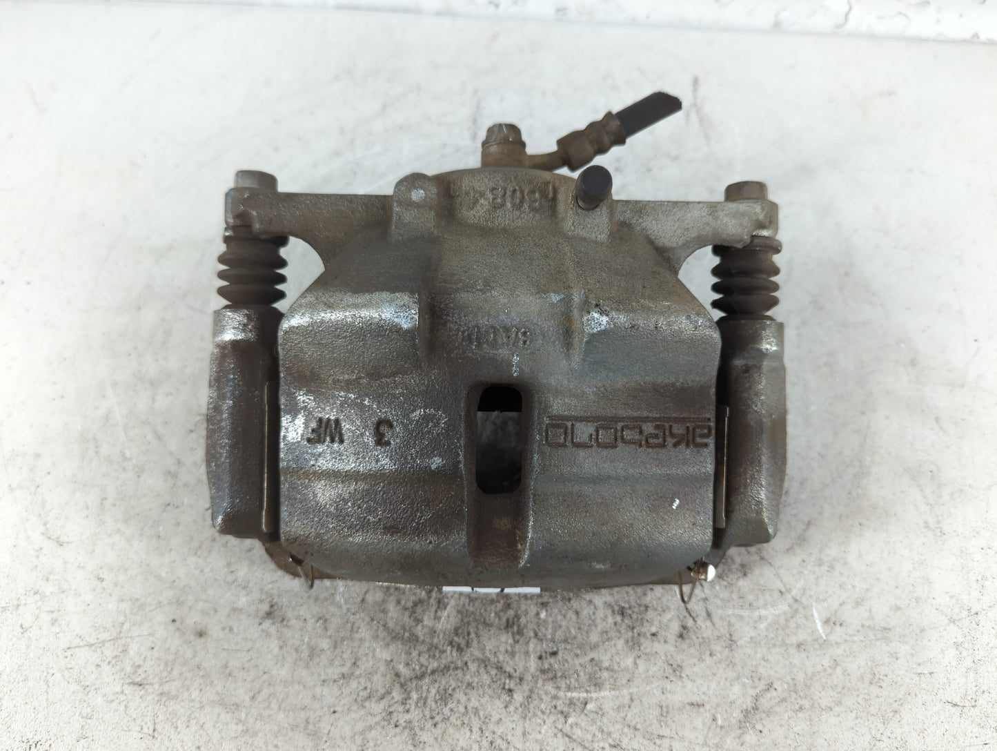 2014-2020 Nissan Rogue Front Passenger Right Brake Caliper - Oemusedautoparts1.com