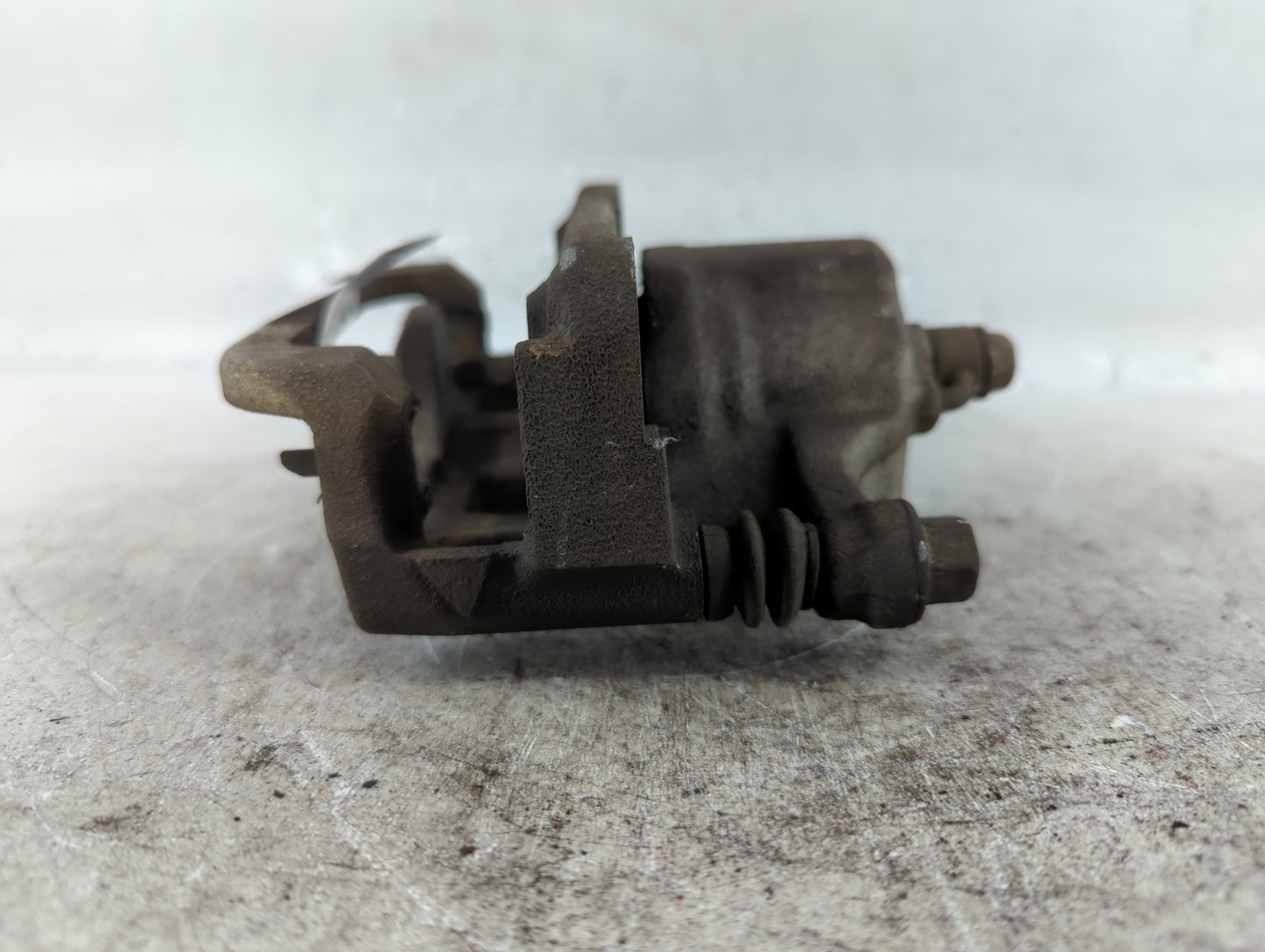 2014-2020 Nissan Rogue Rear Driver Left Brake Caliper - Oemusedautoparts1.com