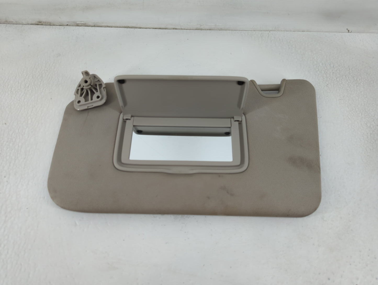 2018-2020 Nissan Rogue Sun Visor Shade Replacement Driver Left Mirror Fits Fits 2018 2019 2020 OEM Used Auto Parts - Oemused