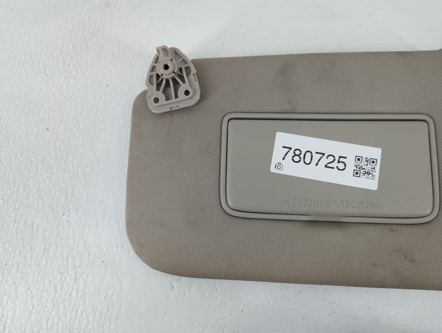 2018-2020 Nissan Rogue Sun Visor Shade Replacement Driver Left Mirror Fits Fits 2018 2019 2020 OEM Used Auto Parts - Oemused