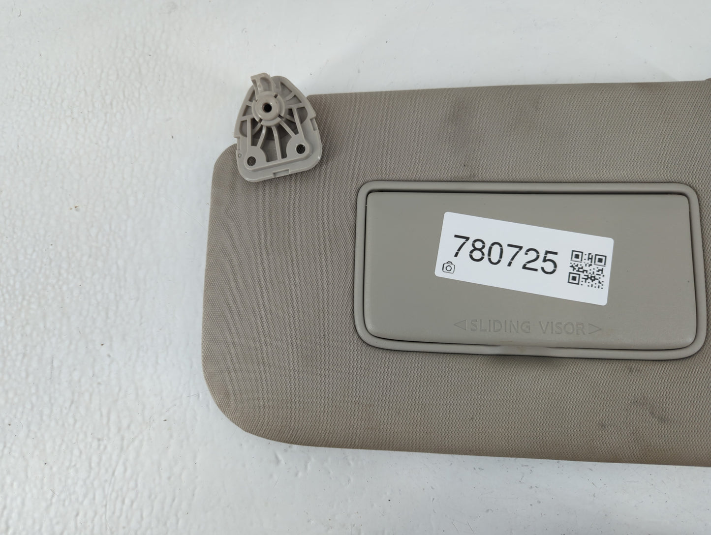 2018-2020 Nissan Rogue Sun Visor Shade Replacement Driver Left Mirror Fits Fits 2018 2019 2020 OEM Used Auto Parts - Oemused