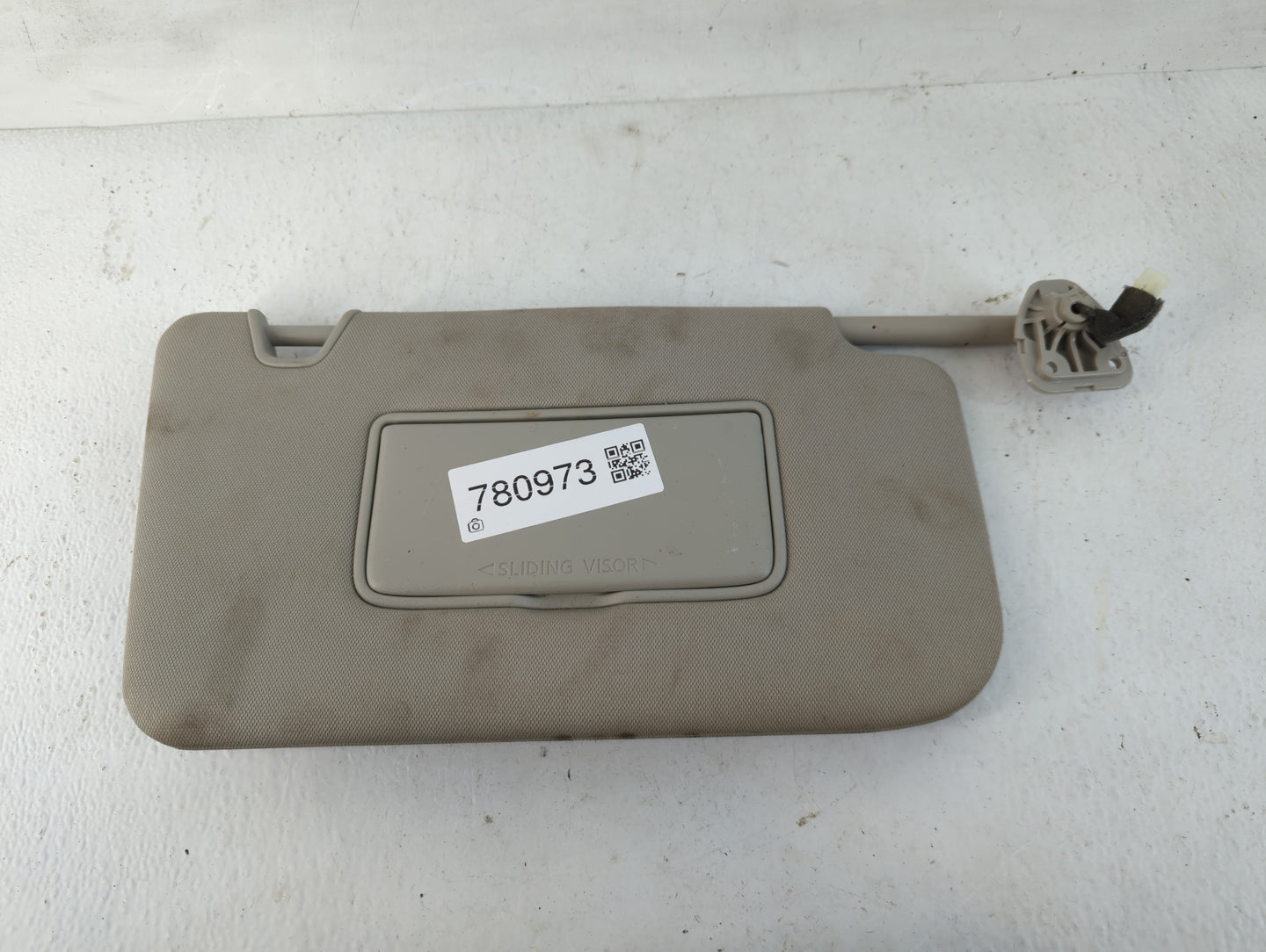 2018-2020 Nissan Rogue Sun Visor Shade Replacement Passenger Right Mirror Fits Fits 2018 2019 2020 OEM Used Auto Parts - Oem
