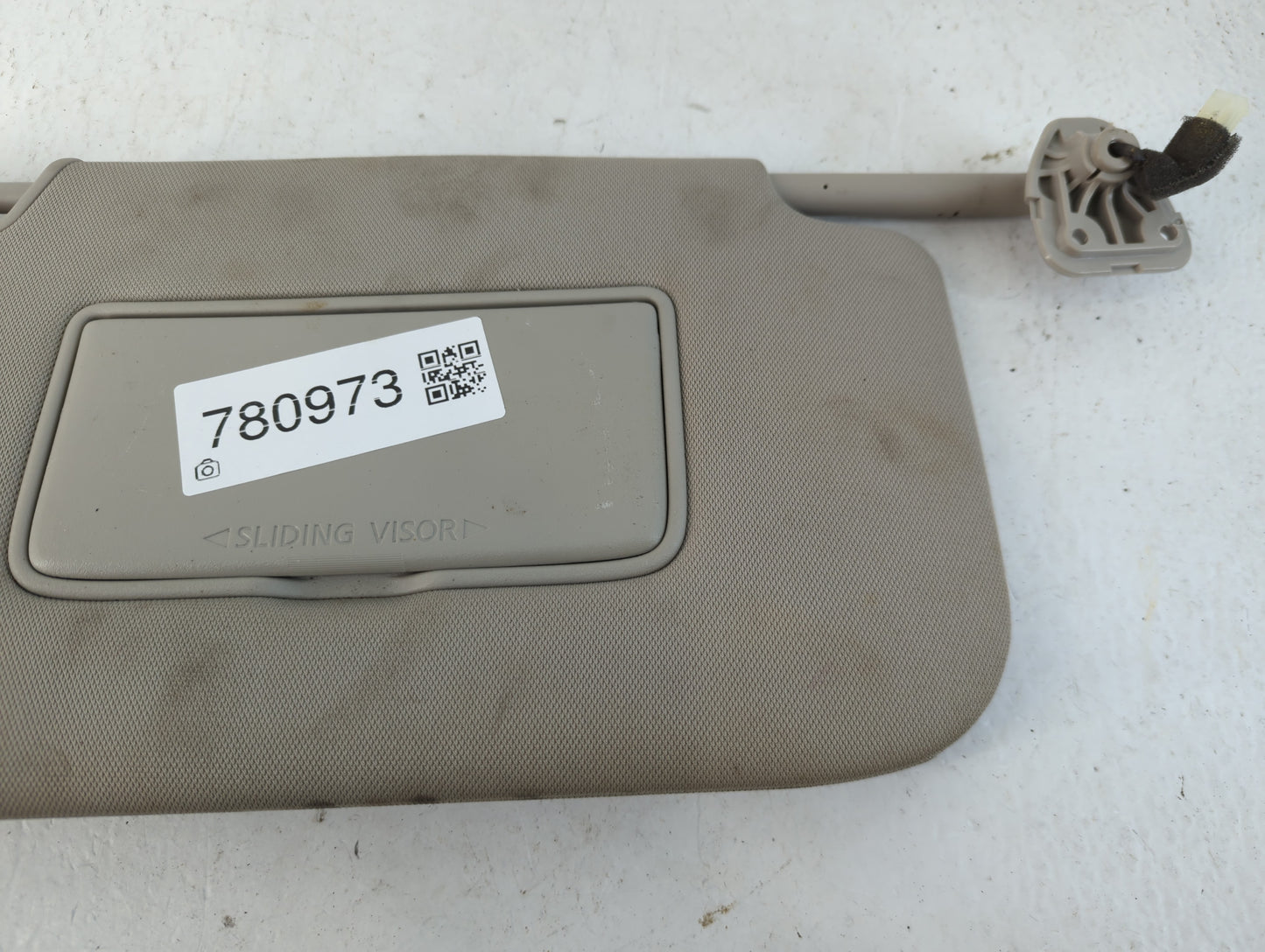 2018-2020 Nissan Rogue Sun Visor Shade Replacement Passenger Right Mirror Fits Fits 2018 2019 2020 OEM Used Auto Parts - Oem