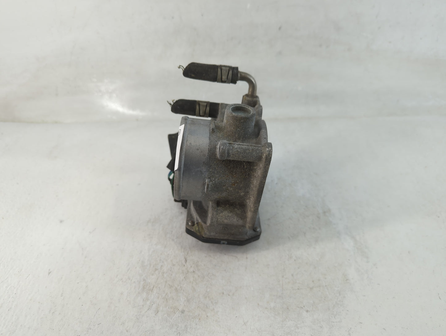 2014-2020 Nissan Rogue Throttle Body P/N:3TA60-01 C Fits Fits 2013 2014 2015 2016 2017 2018 2019 2020 OEM Used Auto Parts - 