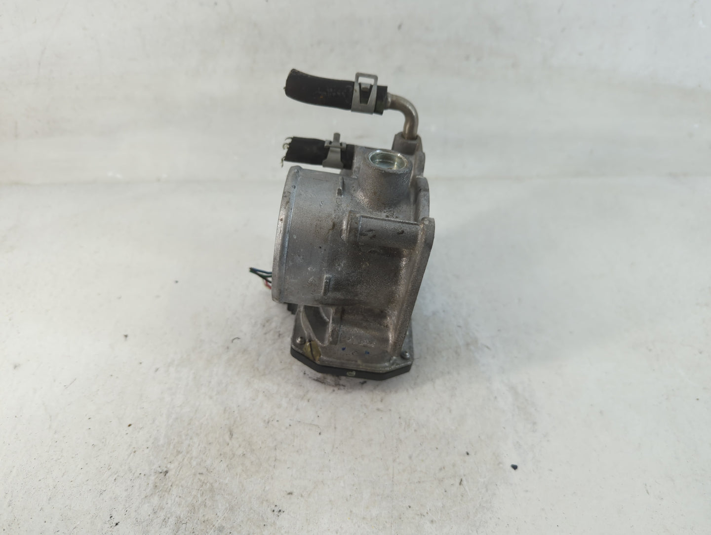 2014-2020 Nissan Rogue Throttle Body P/N:3TA60-01 C Fits Fits 2013 2014 2015 2016 2017 2018 2019 2020 OEM Used Auto Parts - 