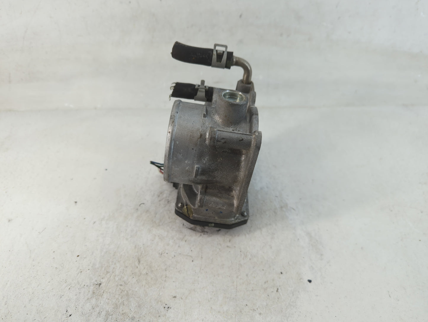 2014-2020 Nissan Rogue Throttle Body P/N:3TA60-01 C Fits Fits 2013 2014 2015 2016 2017 2018 2019 2020 OEM Used Auto Parts - 