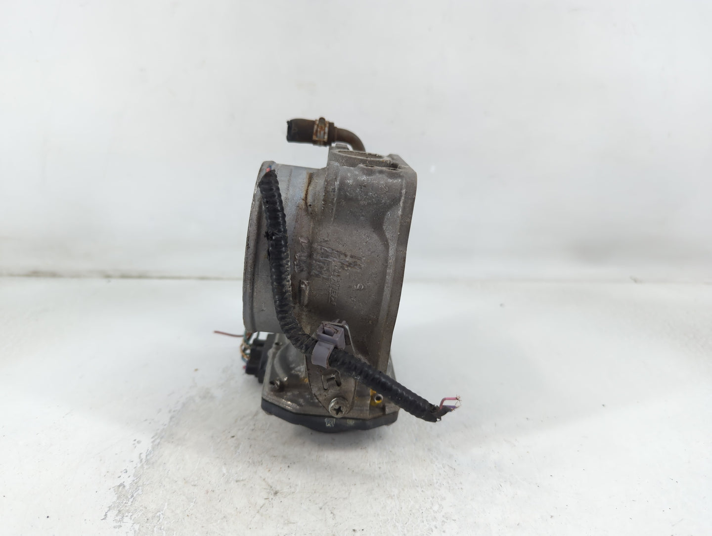 2018 Nissan Rogue Throttle Body P/N:00433 1430 12U18 Fits OEM Used Auto Parts - Oemusedautoparts1.com