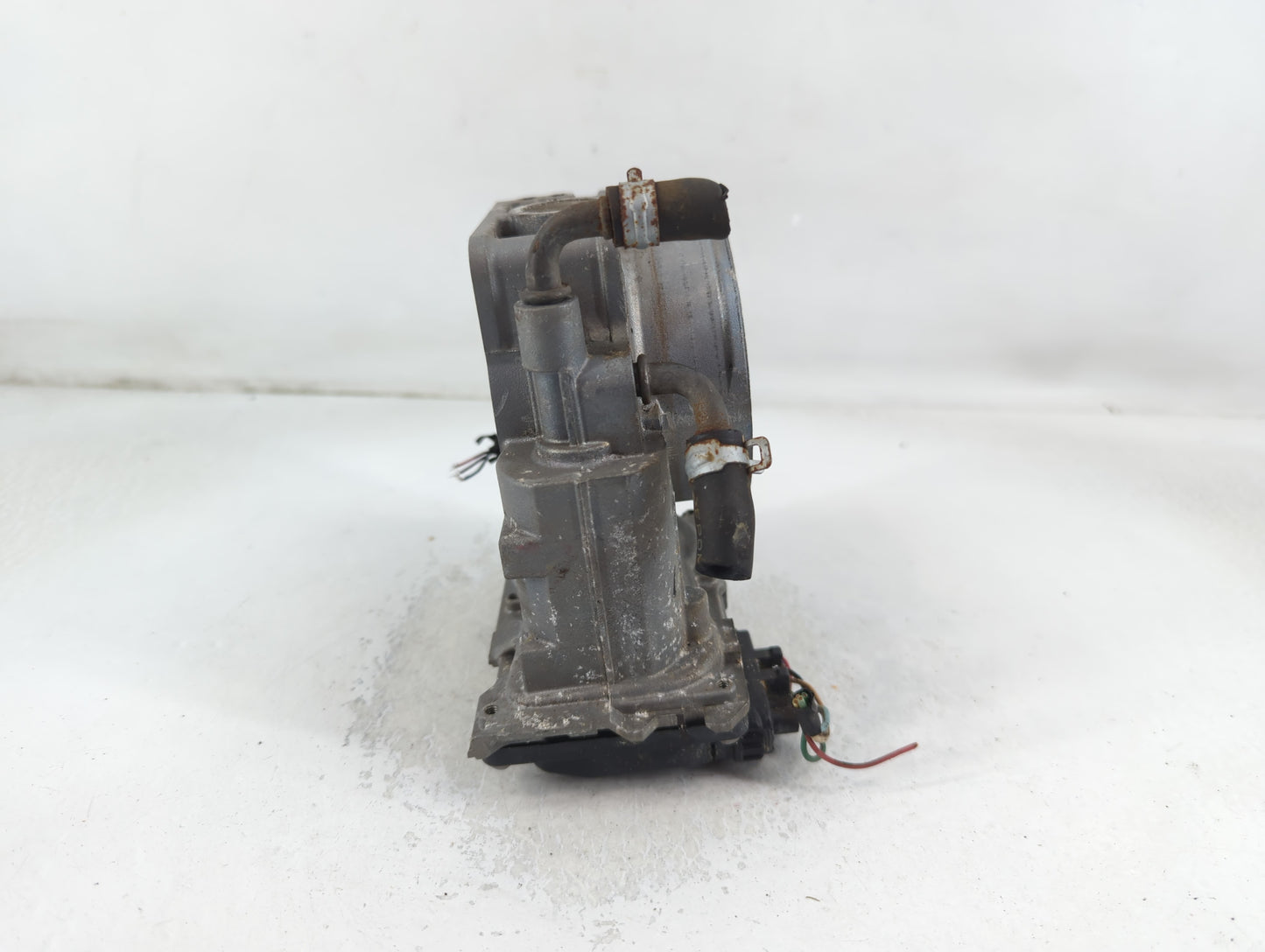 2018 Nissan Rogue Throttle Body P/N:00433 1430 12U18 Fits OEM Used Auto Parts - Oemusedautoparts1.com